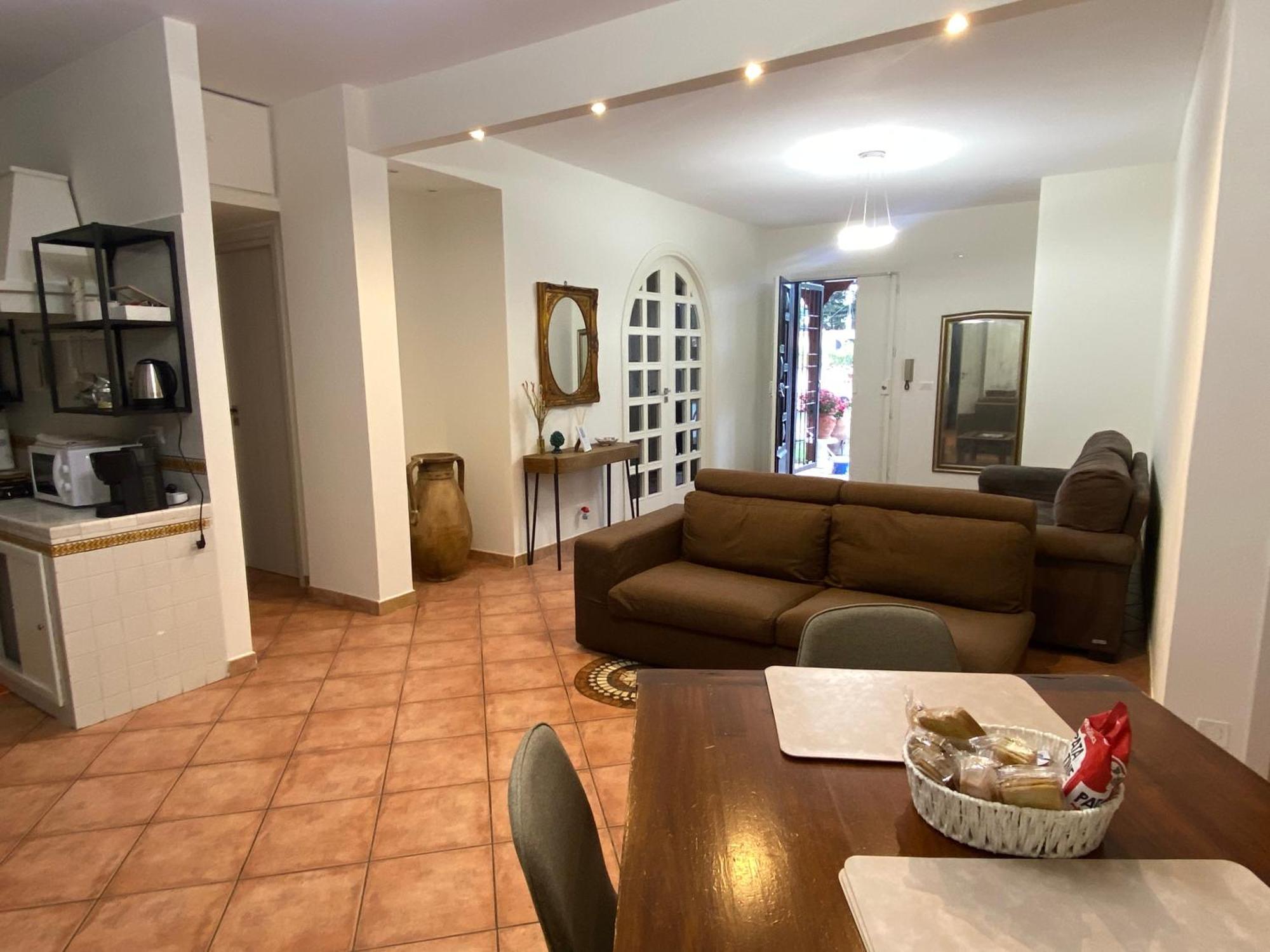 דירות פיומיצ'ינו Anna House מראה חיצוני תמונה