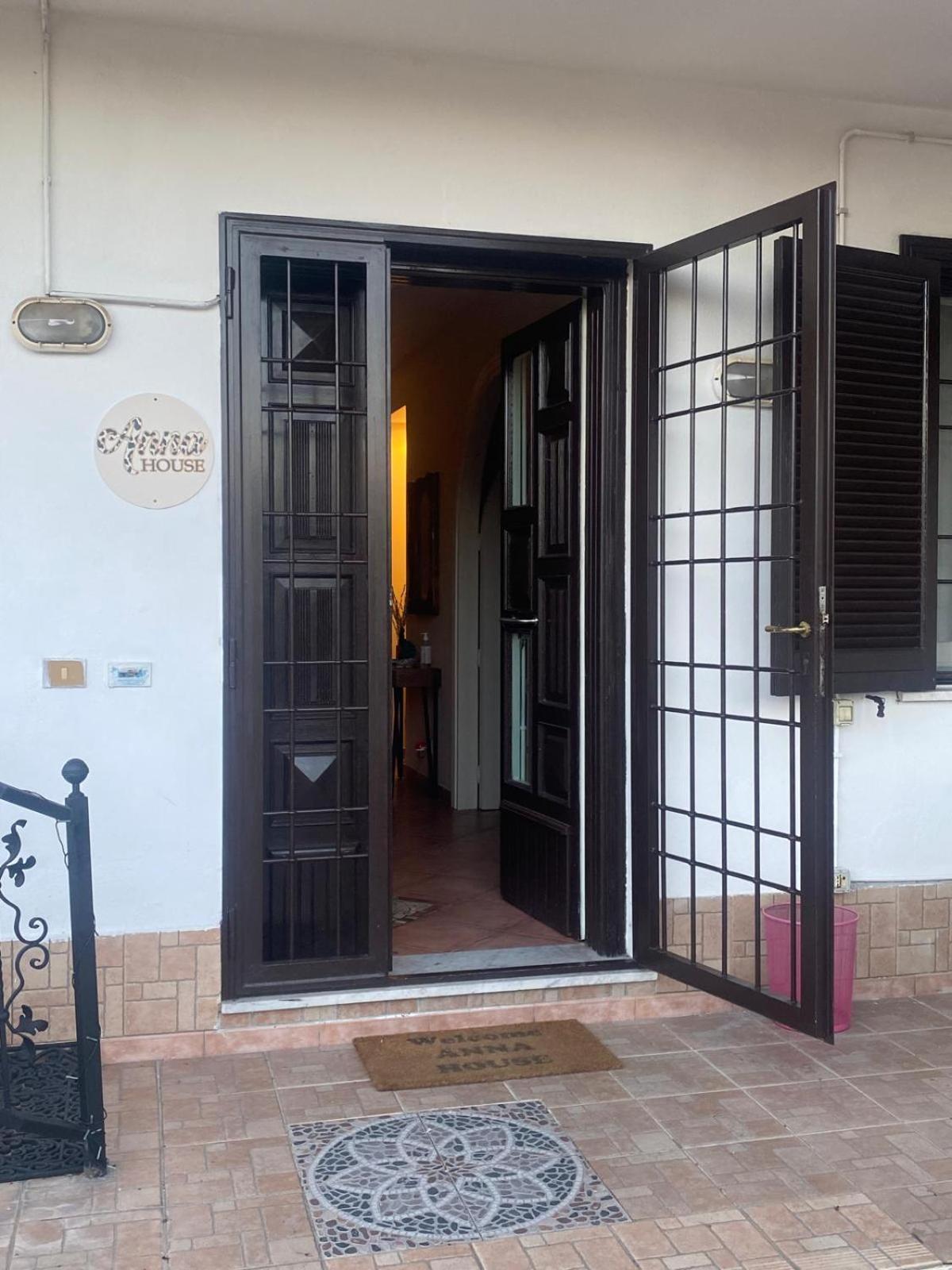 דירות פיומיצ'ינו Anna House מראה חיצוני תמונה
