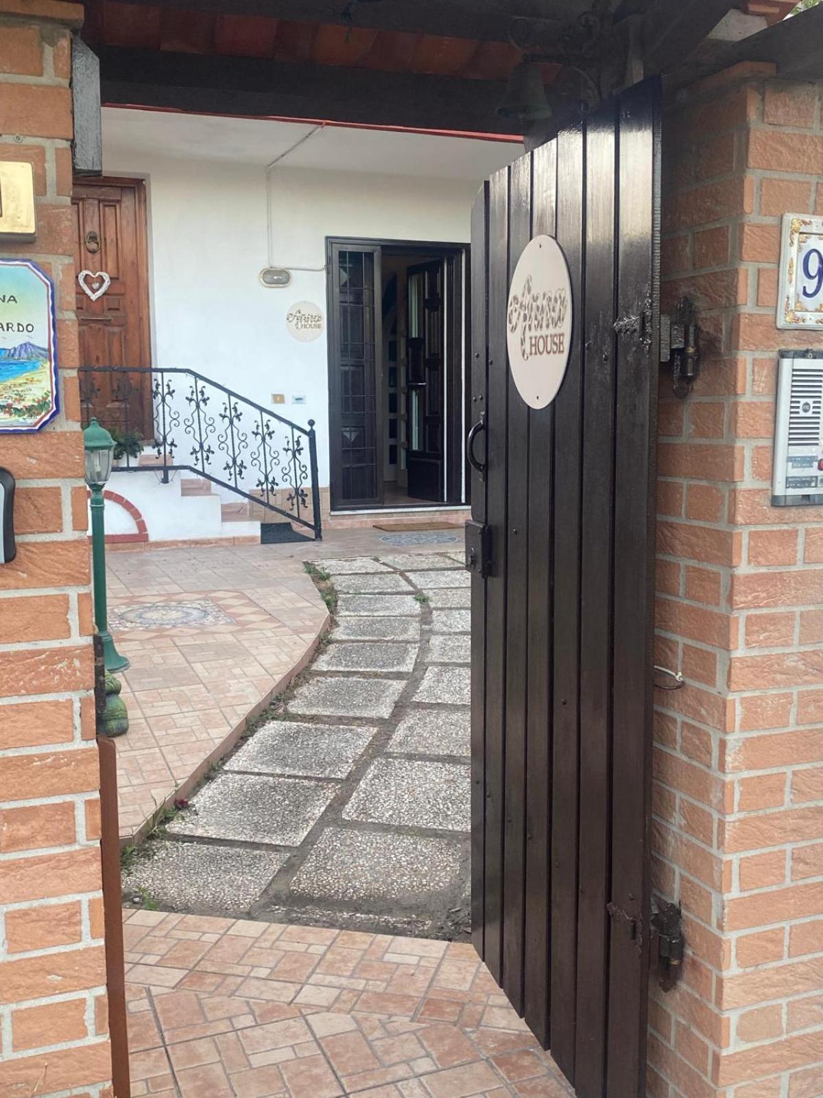 דירות פיומיצ'ינו Anna House מראה חיצוני תמונה